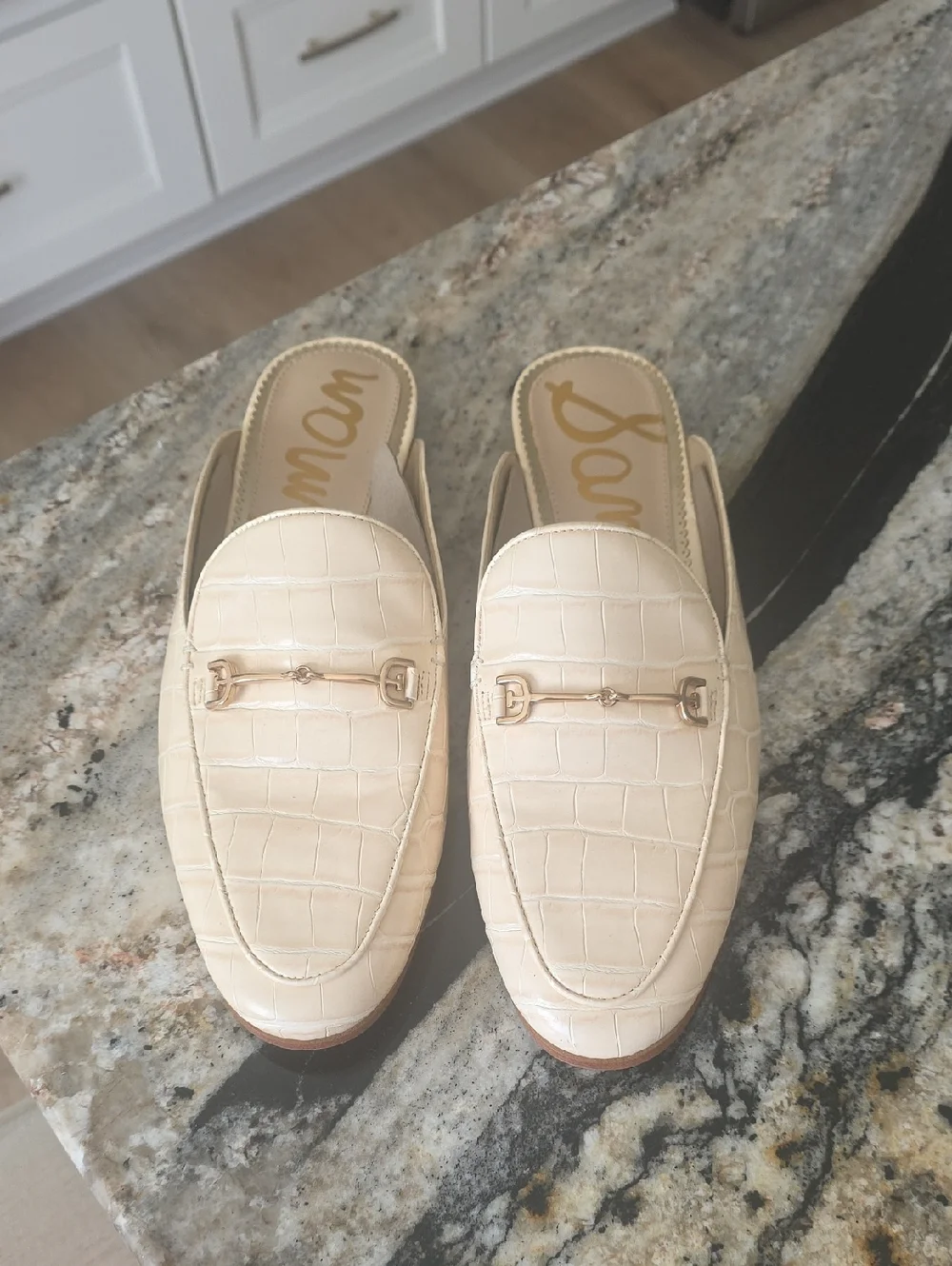 PRISTINE Sam Edelman Linnie Horse Bit Mule Eggshell Croc Size 9.5 Cream Ecru - Picture 4 of 13